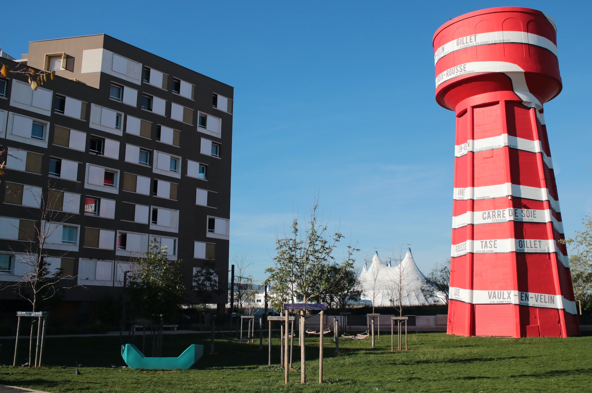 Quartier carré de Soie à Vaulx-en-Velin © Claire Morel