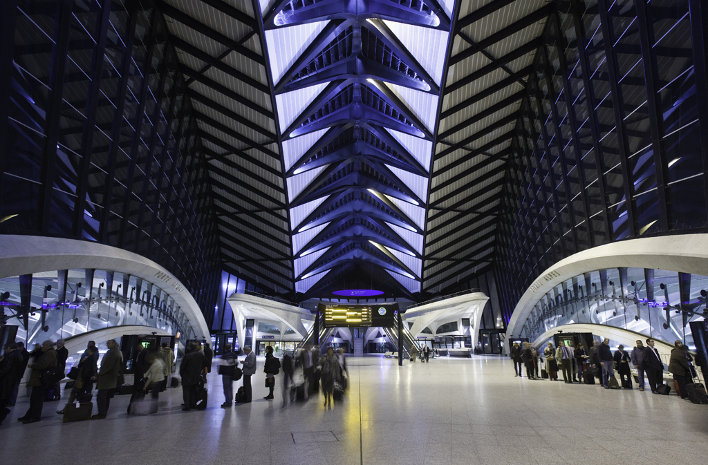 Gare SNCF de Lyon Saint-Exupéry © Spencer Lowell
