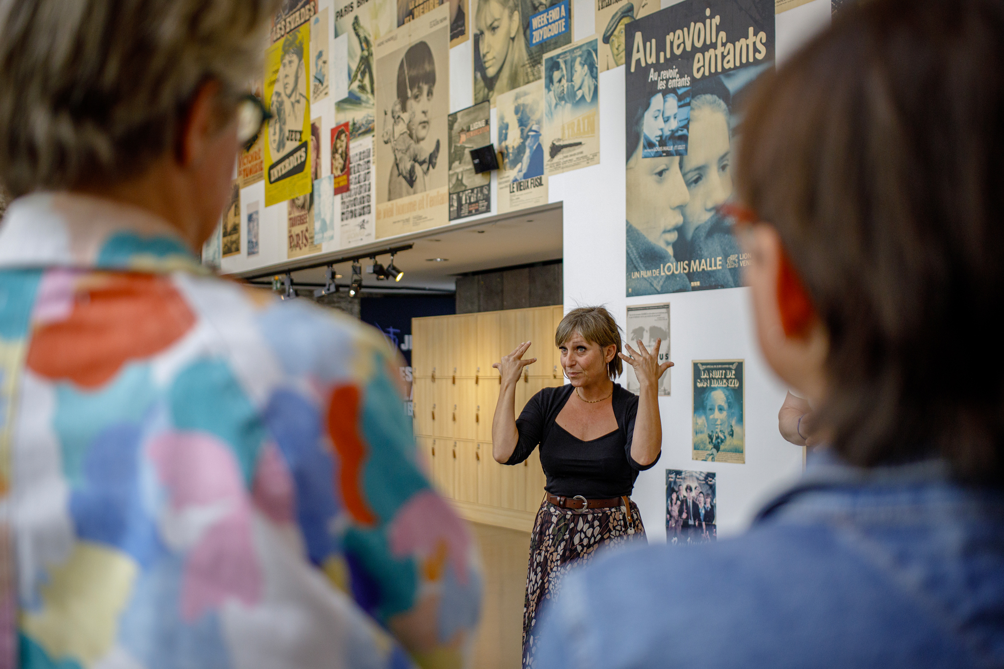 Une visite en Langue des signes fran&ccedil;aises (LSF) au CHRD. &copy;Philippe Somnolet-Collectif Item