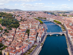 ©Song_about_summer / shutterstock 1828988747