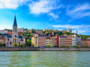 Les quais de Saône et le Vieux Lyon © Martin M303/Shutterstock.com