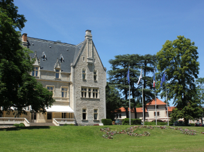 Chateau et parc du Vivier à Ecully