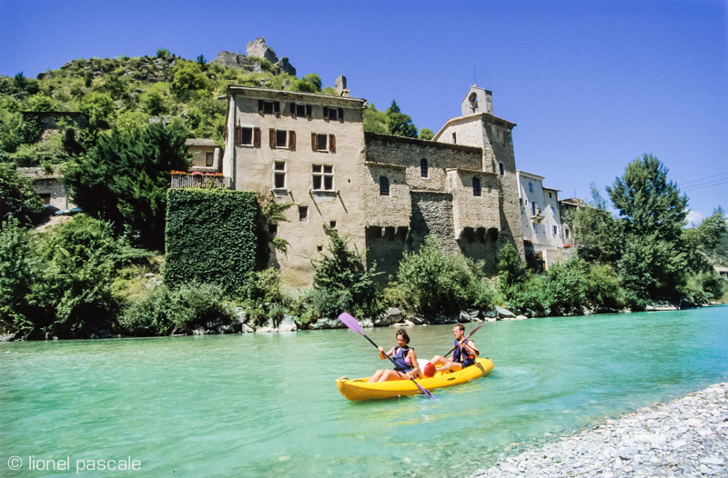 Descente de la Drôme en Kayak à Pontaix © Lionel Pascale / Drôme Tourisme