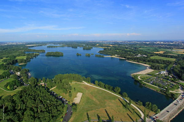 Vue aérienne du Grand Parc de Miribel-Jonage - photo Hubert Canet