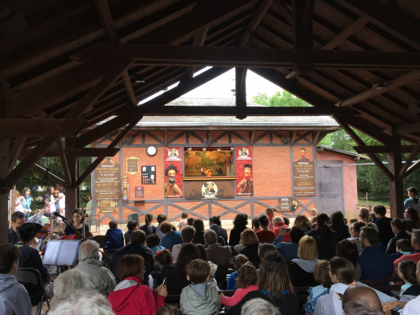 Véritable Théâtre Guignol du Vieux-Lyon et du Parc de la Tête d'Or