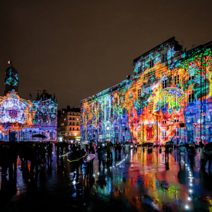 Fête des Lumières 2021"Le lapin dans la Lune" place des Terreaux © Brice Robert