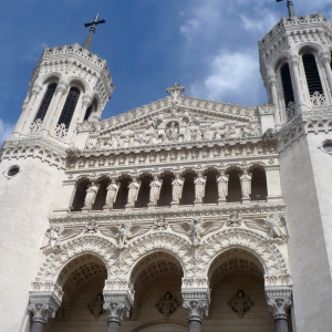 La façade de la basilique Notre-Dame de Fourvière © Théophile Fournet