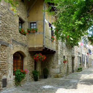 Pérouges - Office du tourisme de Lyon